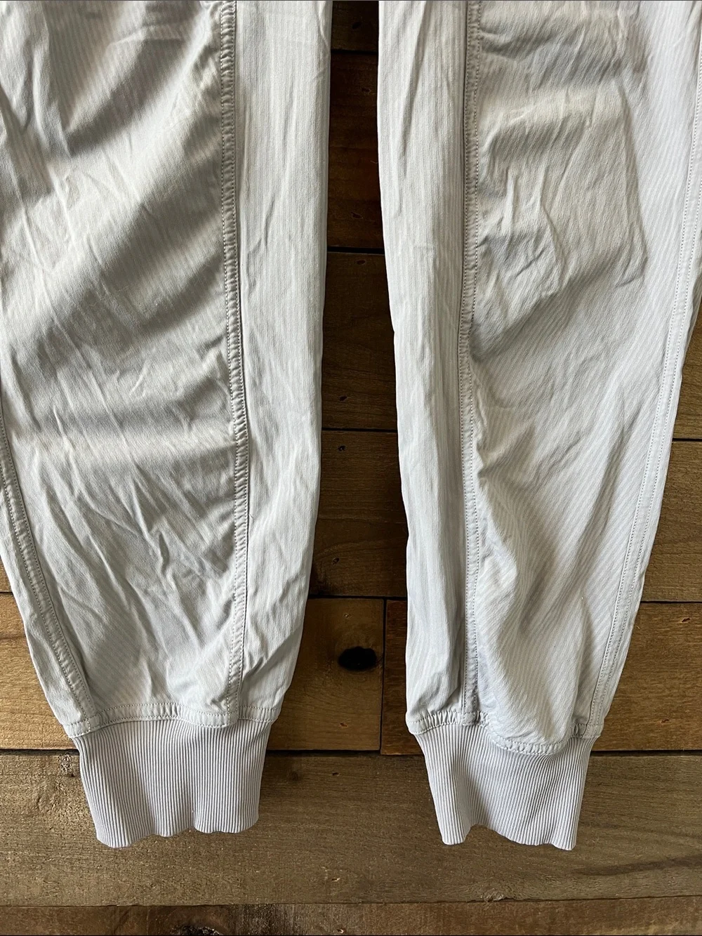 Lululemon Athletica Women's Dance Studio Jogger Pants in Silver Drop Size 4